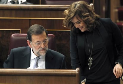 Soraya Sáenz de Santamaría junto con Mariano Rajoy en el Congreso de los Diputados