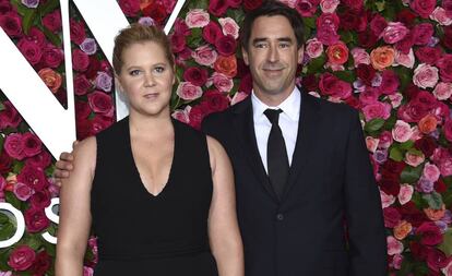 Amy Schumer y Chris Fischer, en los premios Tony, celebrados en Nueva York el pasado 10 de junio.