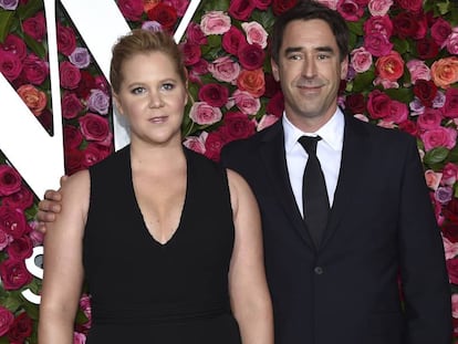 Amy Schumer y Chris Fischer, en los premios Tony, celebrados en Nueva York el pasado 10 de junio.