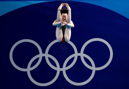 Yani Chang (China) durante la final de trampolín sincronizado femenino de 3m celebrado en el Centro Acuático, el 27 de julio. 