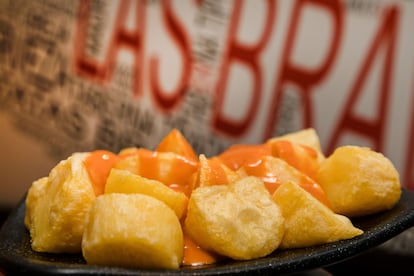 Patatas bravas del restaurante Las Bravas (Madrid), en una imagen cedida por el establecimiento.