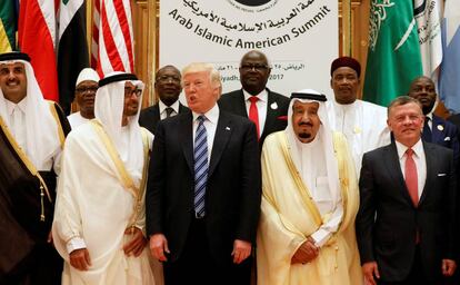 El rey de Jordania, el de Arabia Saud&iacute;, el presidente de Estados Unidos, el pr&iacute;ncipe de Abu Dhabi y el emir de Qatar en la cumbre &aacute;rabe isl&aacute;mico estadounidense en Riyadh (Arabia Saud&iacute;).