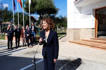 La vicepresidenta primera y ministra de Hacienda, María Jesús Montero, el 6 de octubre en un acto en Castellar de la Frontera (Cádiz).