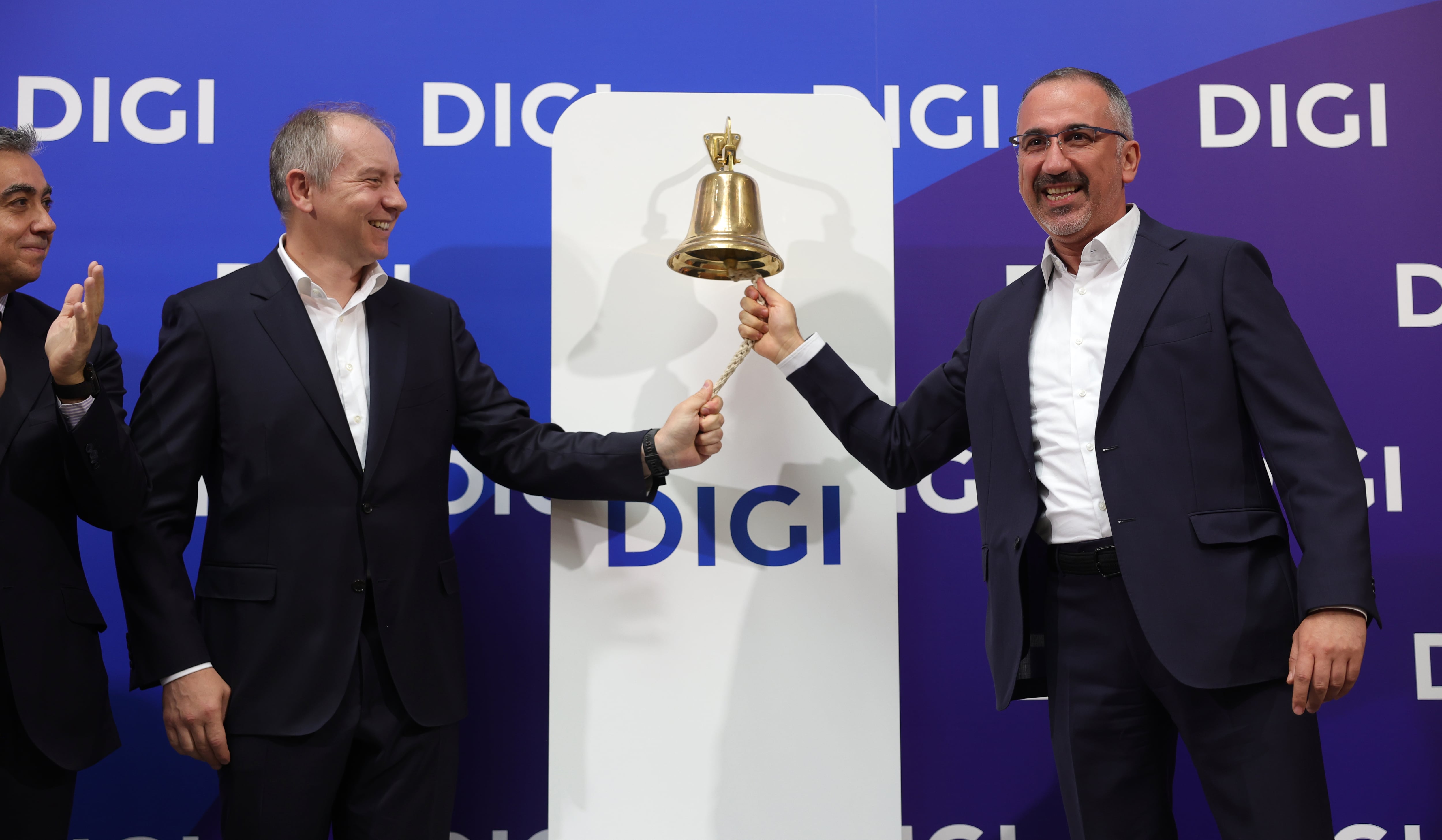 El misterioso fundador de Digi replica el ‘efecto Amancio Ortega’