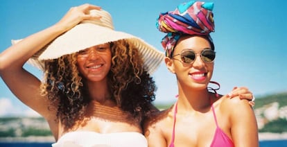 Beyonc&eacute; y su hermana Solange Knowles.  