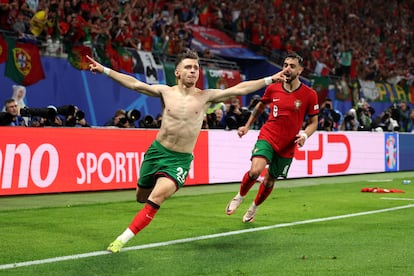 The Portuguese Conceiçao after scoring 2-0 against the Czech Republic.