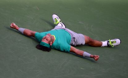 El 17 de marzo Rafael Nadal también gana en Indian Wells tras derrotar a Del Potro en la final. Fue su primer título en pista rápida desde 2010.