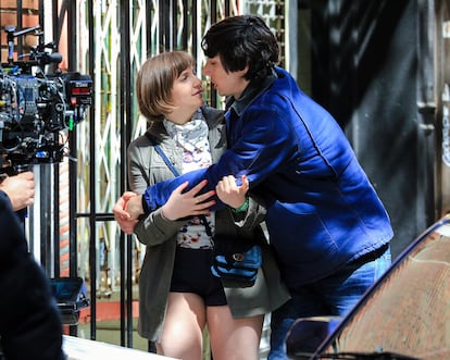 Lena Dunham y Adam Driver, en 2014 durante el rodaje en Nueva York de la serie.
