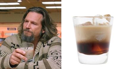 A la izquierda, una escena de la película 'El Gran Lebowsky' y, a la derecha, un vaso de White Russian.