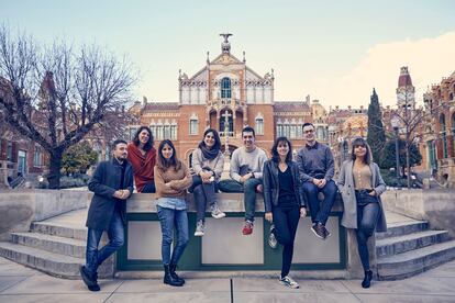 Miembros del equipo de la plataforma sin ánimo de lucro Verificat, en Barcelona.