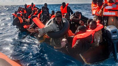 Rescate de 60 inmigrantes en el Mediterráneo, el pasado 3 de enero.