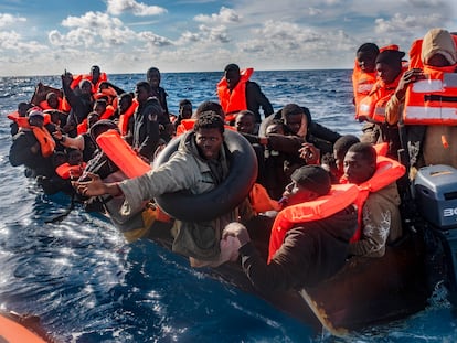 Rescate de 60 inmigrantes en el Mediterráneo, el pasado 3 de enero.