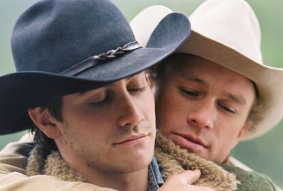 Una imagen de la pel&iacute;cula &#039;Brokeback Mountain&#039;, de Ang Lee, basada en un cuento de Annie Proulx