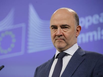 Moscovici dice que trabajar con Trump será "extremadamente difícil"