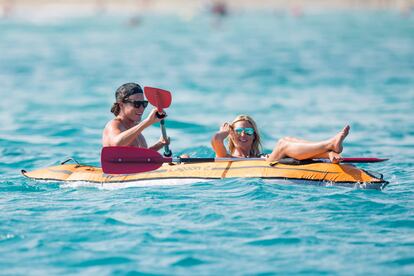 Heidi Klum también ha pasado por St Tropez, donde ha tenido tiempo de practicar deportes de agua.