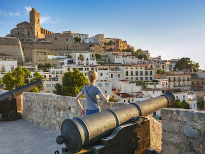 Vistas de Ibiza desde el baluarte de Santa Llúcia, en Dalt Vila.