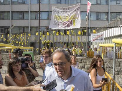 El presidente de la Generalitat, Quim Torra, en la escuela Príncep d'Astúries de Barcelona en la víspera del primer aniversario del 1-O.