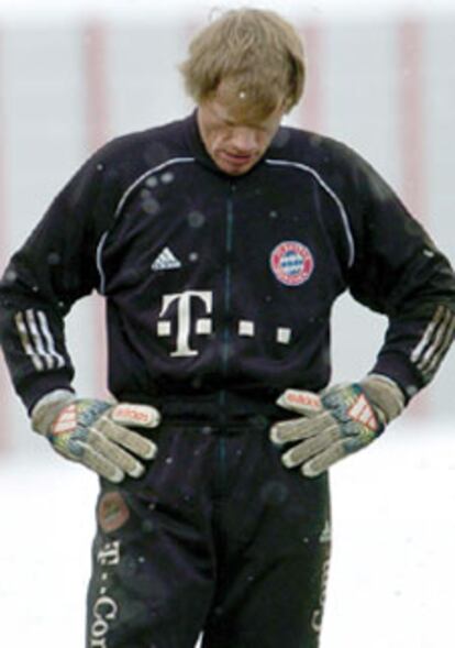 Oliver Kahn, durante el entrenamiento de hoy.