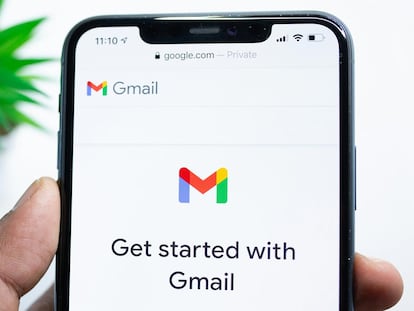 Gmail en la pantalla de un móvil