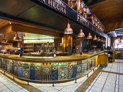 Interior del bar La Cervecer&iacute;a Estrella de Galicia, ubicado en A Coru&ntilde;a.
