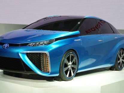 Toyota FCV Concept, um protótipo que adianta o primeiro modelo de hidrogênio da marca, previsto para 2015.