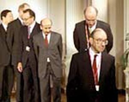 El presidente de la Reserva Federal, Alan Greenspan, a la derecha en una reunión del G-20.