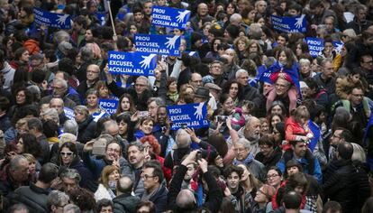 Milers de persones a la manifestació en favor de l'acollida de refugiats.