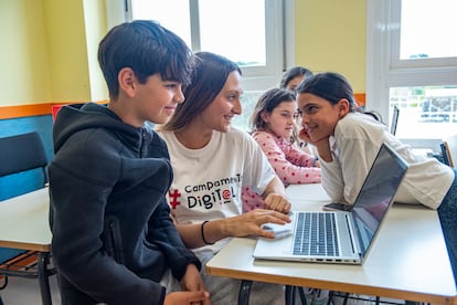 Cualquier centro educativo, ayuntamiento o entidad puede solicitar Campamento Digital para los próximos meses.