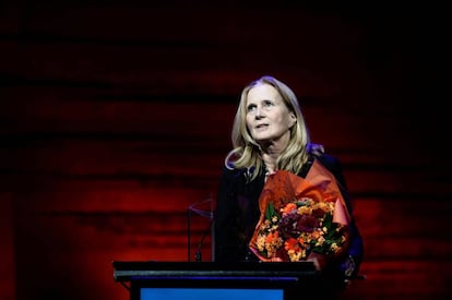 La académica sueca Katarina Frostenson al recibir un premio literario en Copenhagen en 2016.