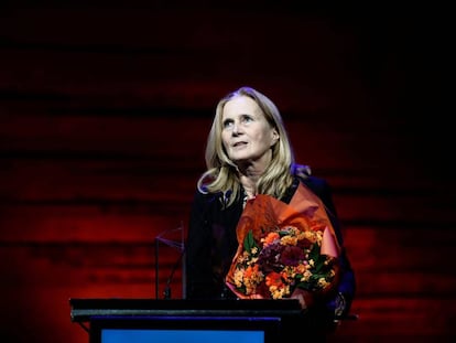 La académica sueca Katarina Frostenson al recibir un premio literario en Copenhagen en 2016.