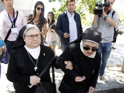 Sor Aurora Gallego a la salida del juzgado de Instrucción de Valencia donde declaró en 2015.