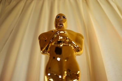 Una estatuilla de los premios Oscar.