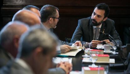 Roger Torrent a la reunió de la Mesa.