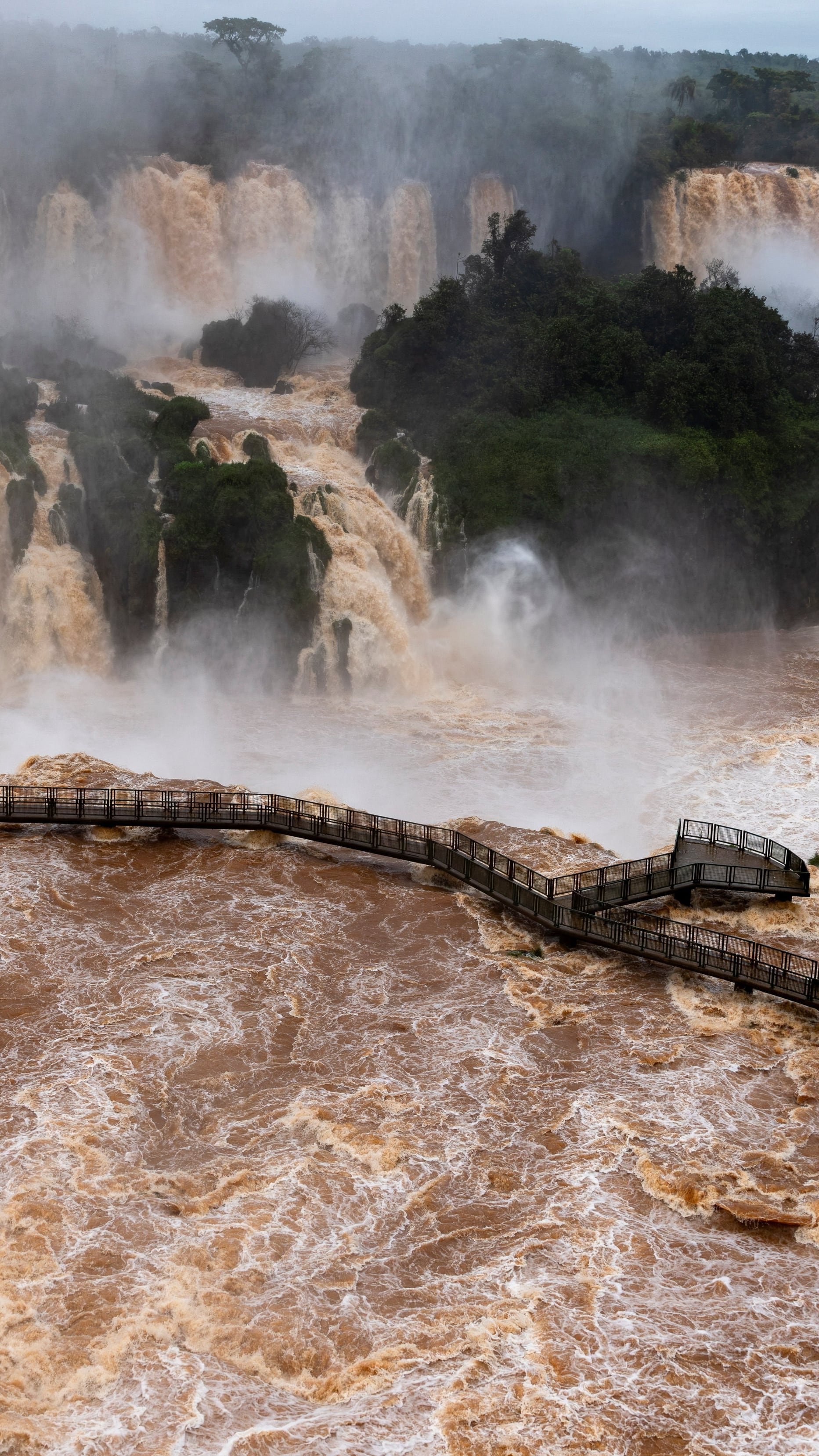 Reabren las Cataratas del Iguazú tras una crecida extraordinaria