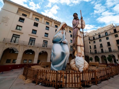 Presépio de 18 metros de altura em Alicante, na Espanha, que entrou no 'Guinness' como o maior no mundo.