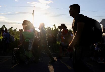 El grupo espera llegar a Tapachula, donde esperarán a que se sumen más personas para continuar su camino hacia el centro y norte de México.

