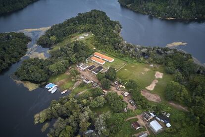 Vista aérea del complejo escolar de la comunidad de Tapagem, donde Drica es profesora.