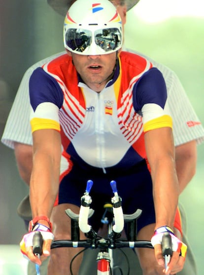 Miguel Induráin preparado para iniciar la contrarreloj individual de ciclismo masculino, que finalizó en primer lugar consiguiendo la medalla de oro de los Juegos Olímpicos de Atlanta 96.