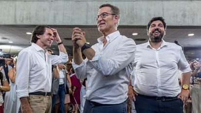 El líder del PP, Alberto Núñez Feijóo, durante un acto de campaña electoral en el Auditorio Víctor Villegas, a 12 de julio de 2023, en Murcia.