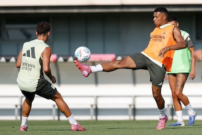 Kylian Mbappé, este lunes en el primer entrenamiento de la pretemporada del Real Madrid.