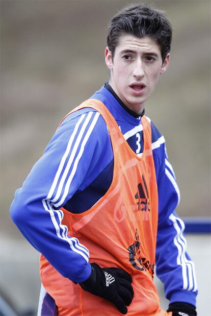 Escudero, durante el entrenamiento de hoy del Schalke.