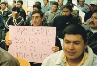 Asamblea de inmigrantes ecuatorianos en la localidad murciana de Lorca.