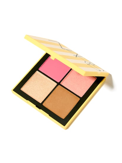 Paleta en edición limitada de colorete, bronceador e iluminadores, Hot Escape Cheek Palette de NARS.