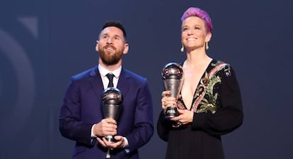 Messi y Rapinoe, con el premio The Best.