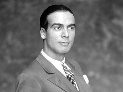 El diseñador Cristóbal Balenciaga, en 1927.