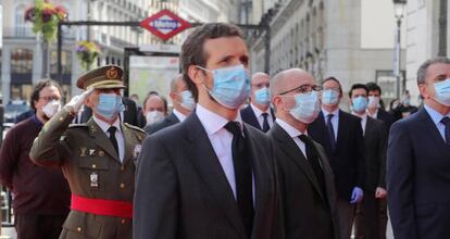 El líder del PP, Pablo Casado, asiste al acto de celebración de la fiesta de la Comunidad de Madrid, este sábado 2 de mayo, en la que se ha rendido homenaje a los servicios sanitarios, bomberos y protección civil.