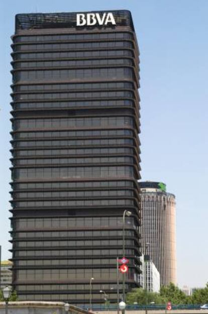 El fondo canadiense Brookfield ha acordado adquirir 7.013.660 acciones de Abertis a BBVA por valor de 73,78 millones de euros, en el marco de la operación de compra de los activos de autopistas de OHL en Brasil. EFE/Archivo