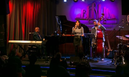 Concierto del pianista Caramelo de Cuba y su banda, en el Café Berlín el viernes 27 de noviembre.