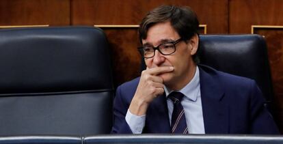 El ministro de Sanidad, Salvador Illa, durante la sesión de control al Ejecutivo este miércoles en el Congreso.