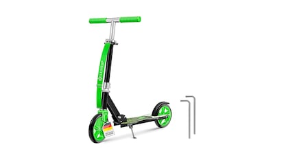 Patinete para niños sobre fondo blanco